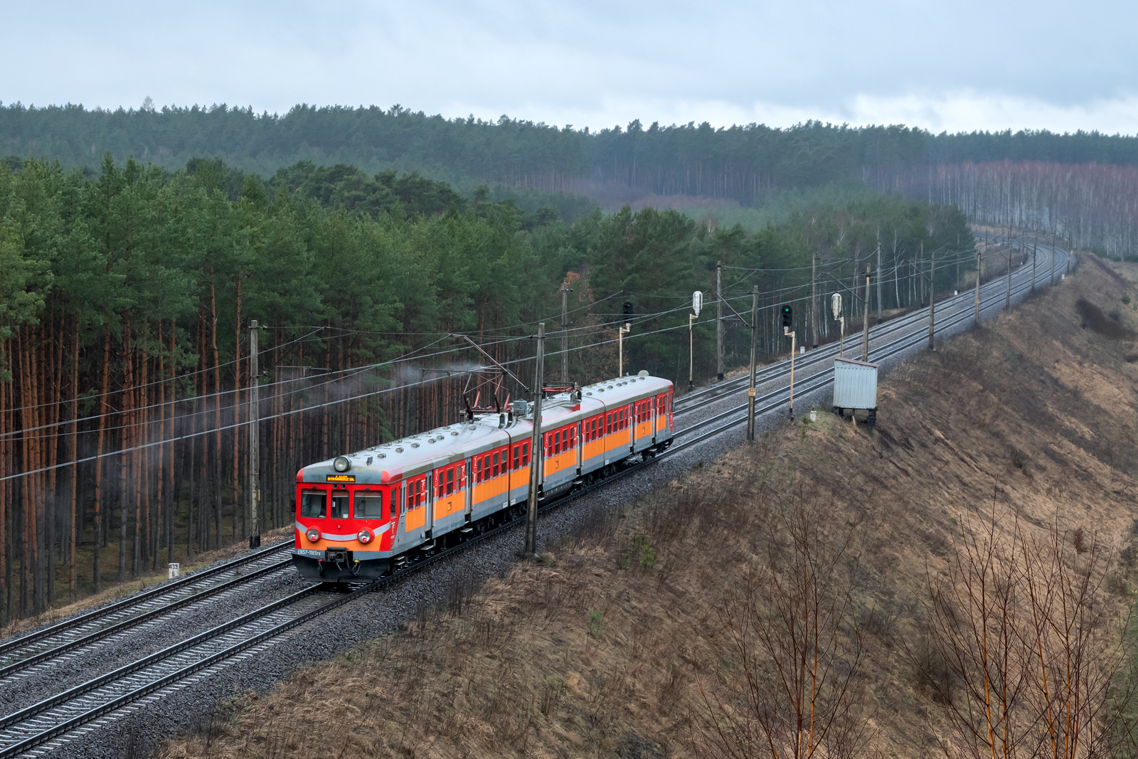 EN57-1185 [Polregio]