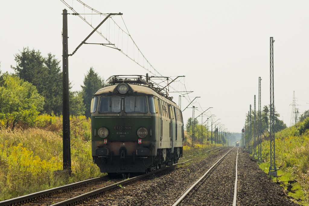ET22-909 [PKP Cargo]