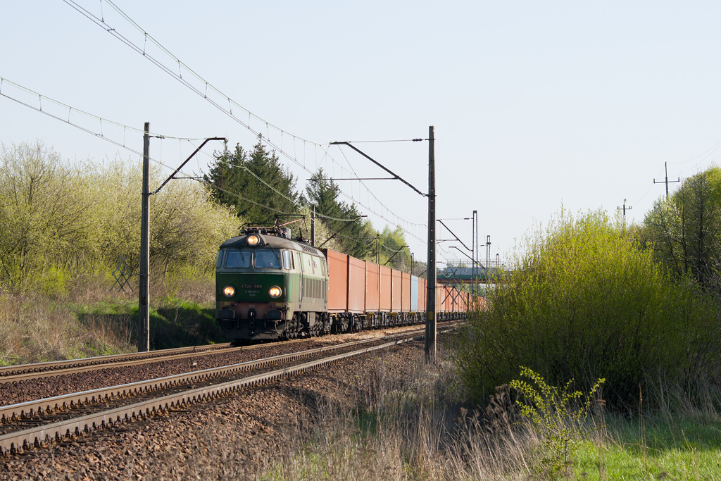 ET22-909 [PKP Cargo]