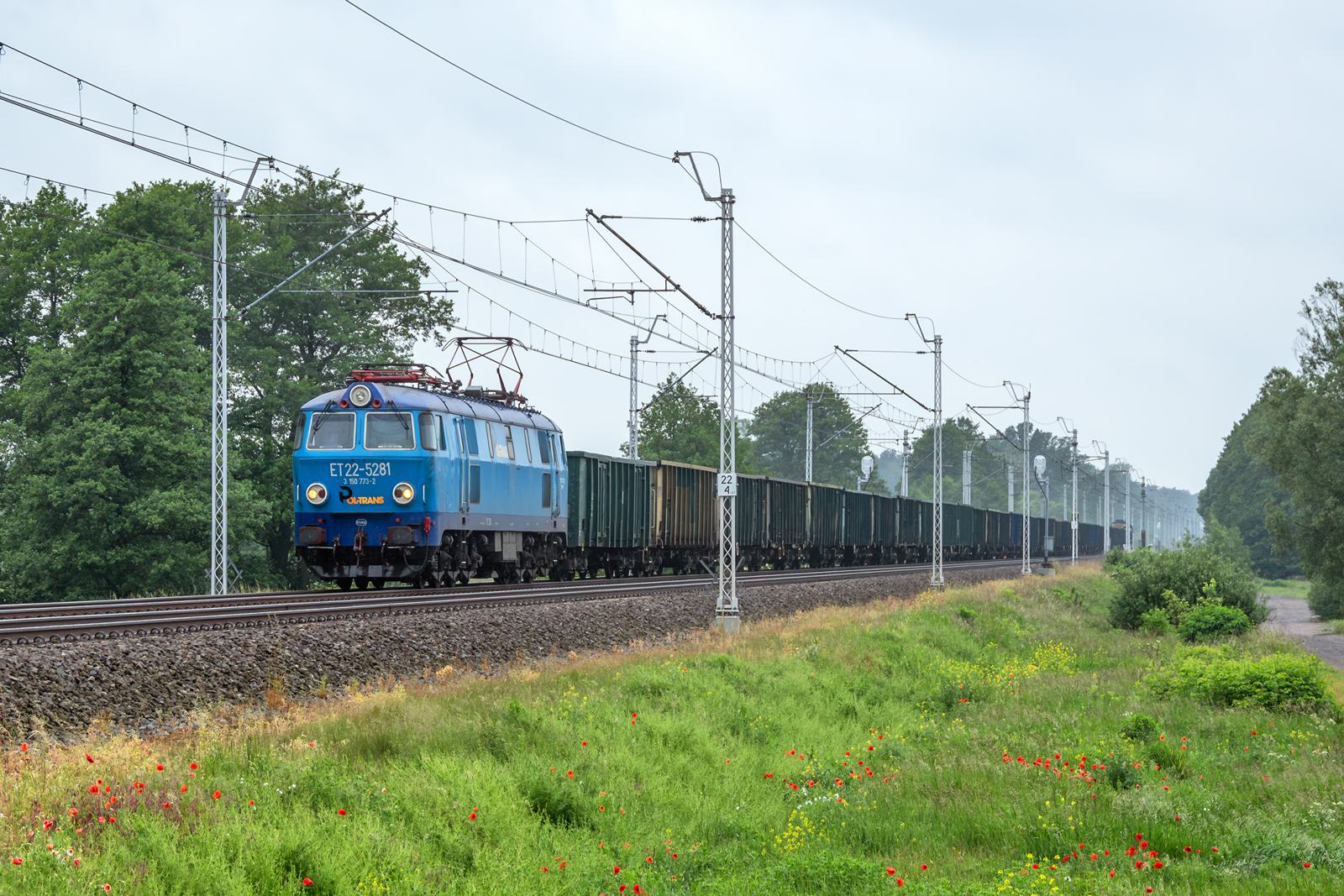 ET22-5281 [Cargotrain]