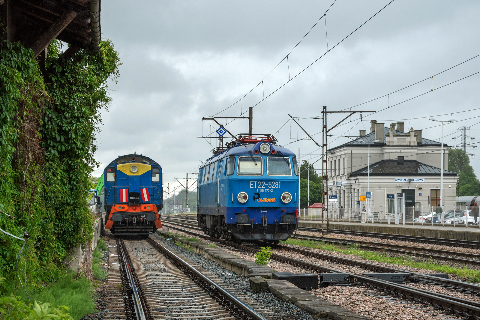 ET22-5281 [Cargotrain]