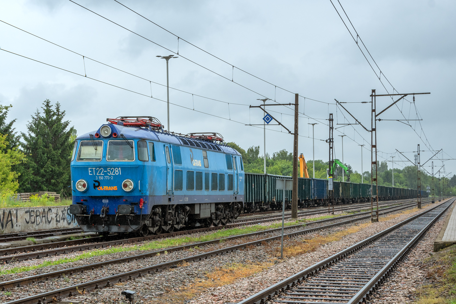ET22-5281 [Cargotrain]