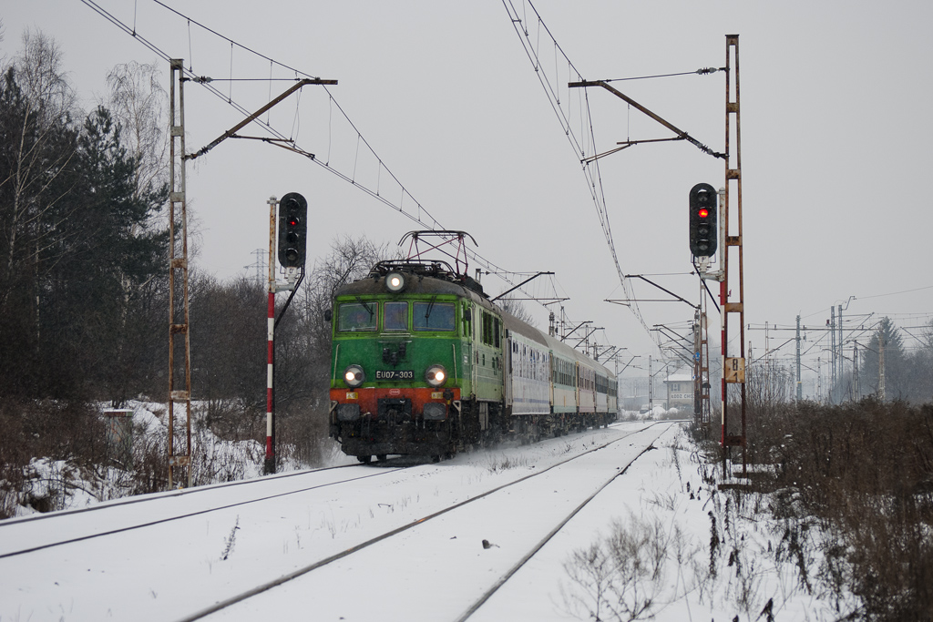 EU07-303 [PKP InterCity]