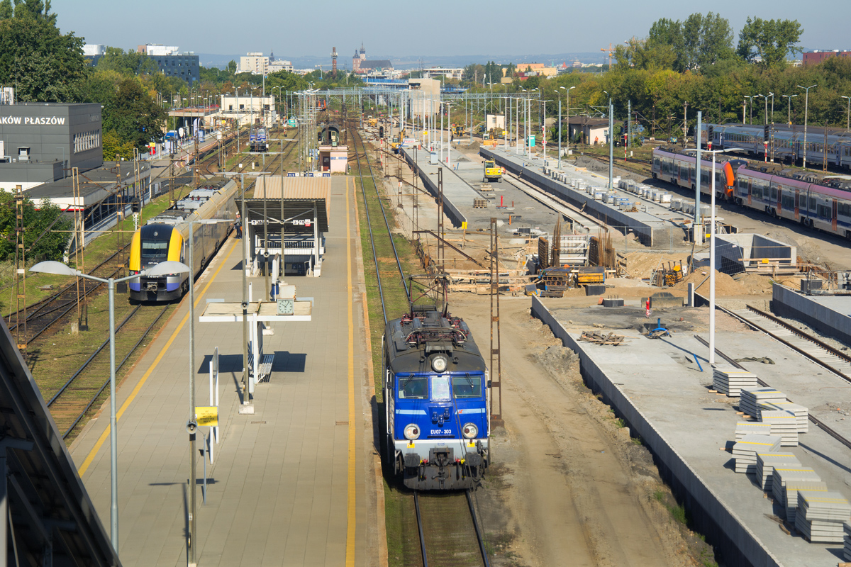 EU07-303 [PKP InterCity]
