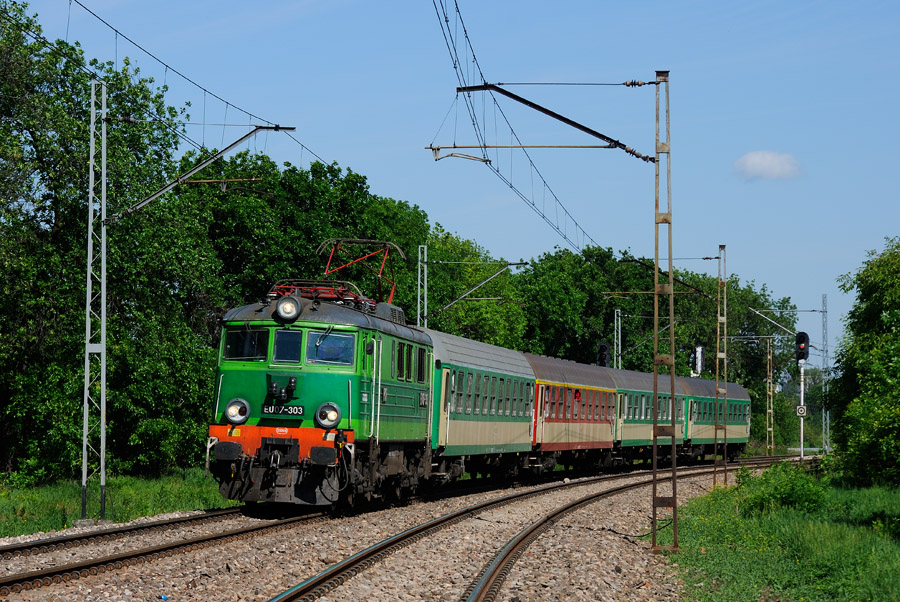 EU07-303 [PKP InterCity]