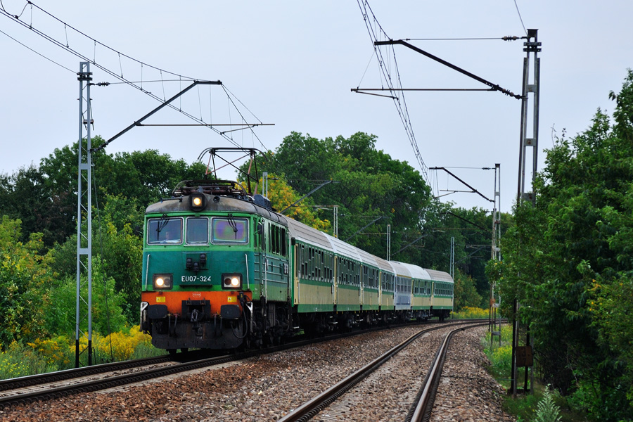 EU07-324 [PKP InterCity]