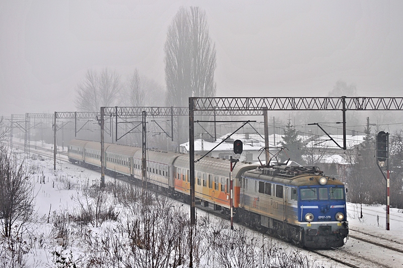EP07-379 [PKP InterCity]