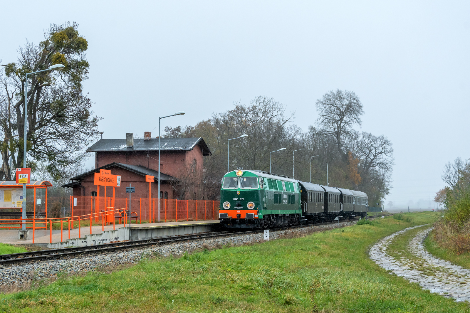 SU45-079