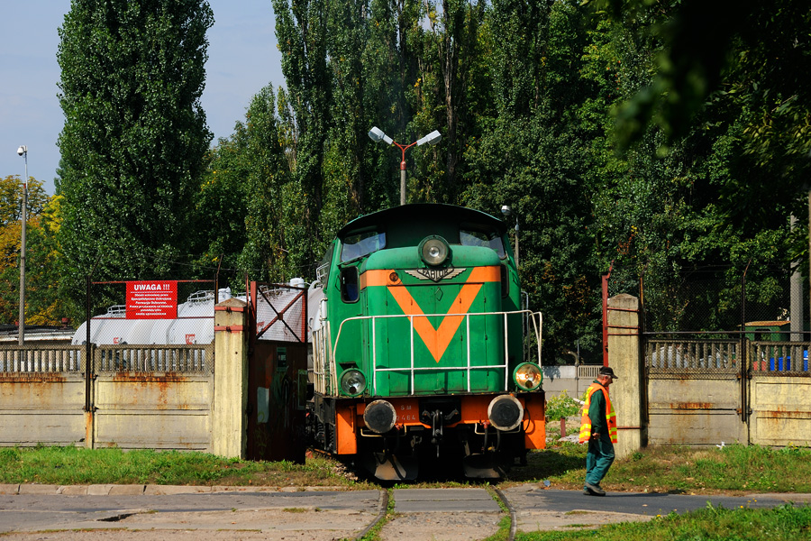 SM42-2464 [Lotos Kolej]
