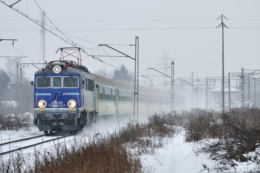 EU07-015 [PKP InterCity]