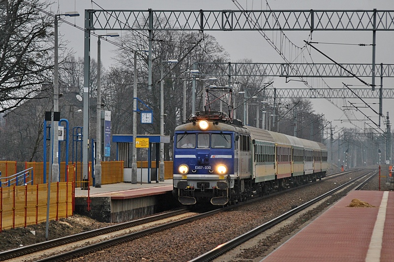 EU07-030 [PKP InterCity]