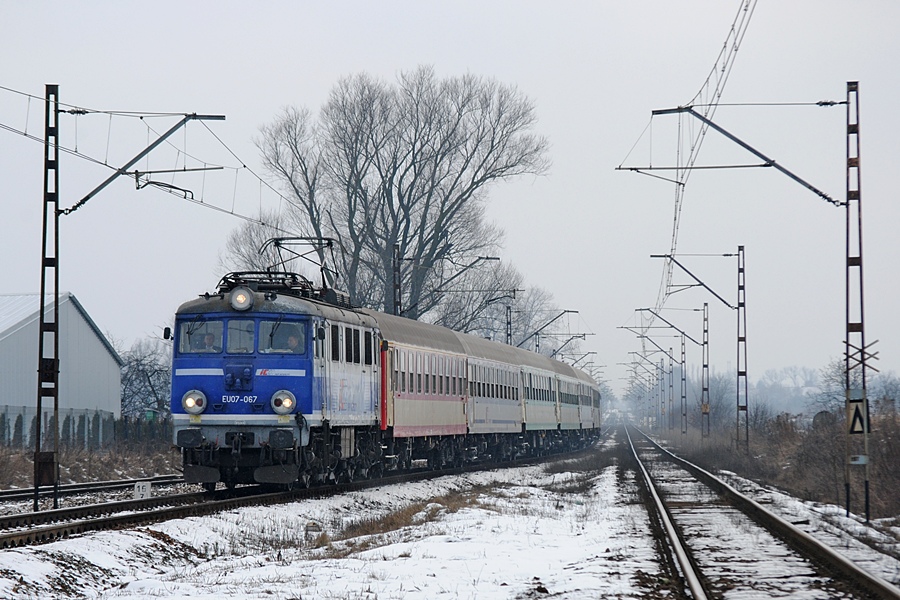EU07-067 [PKP InterCity]
