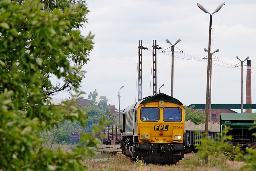 #66011 [Freightliner PL]