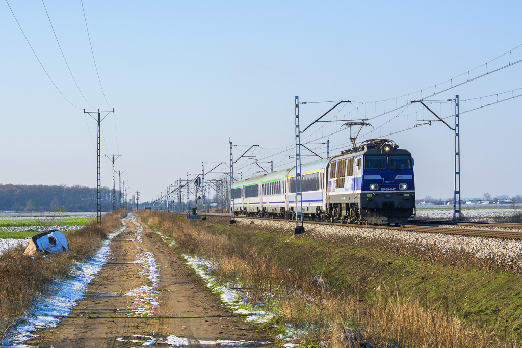 EP09-042 [PKP InterCity]