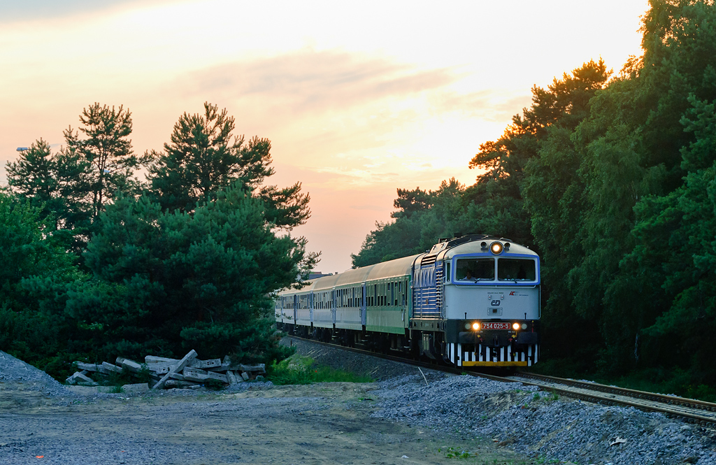 754 025-5 [Èeské dráhy / PKP InterCity]