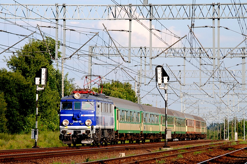 EP08-011 [PKP InterCity]