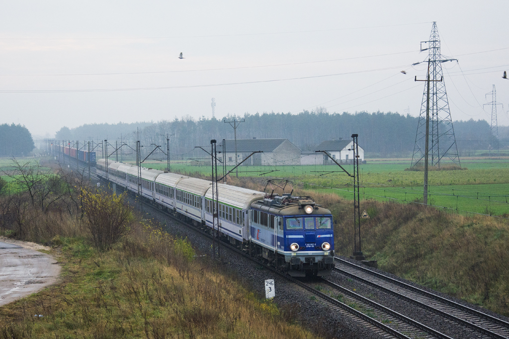 EP08-011 [PKP InterCity]