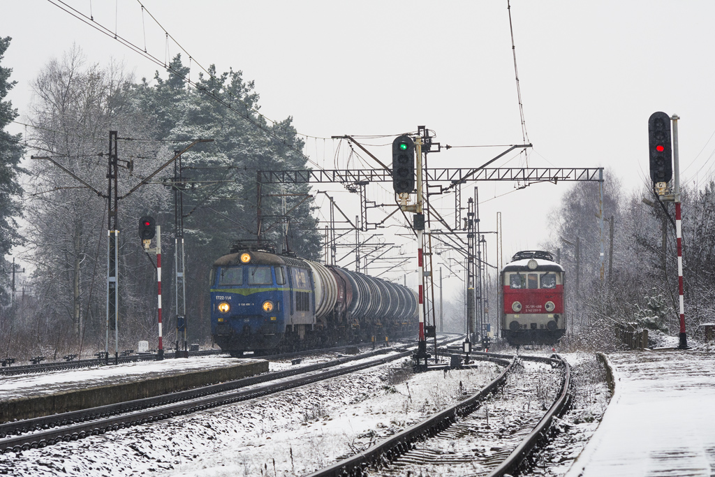 ET22-114 [ PKP Cargo]