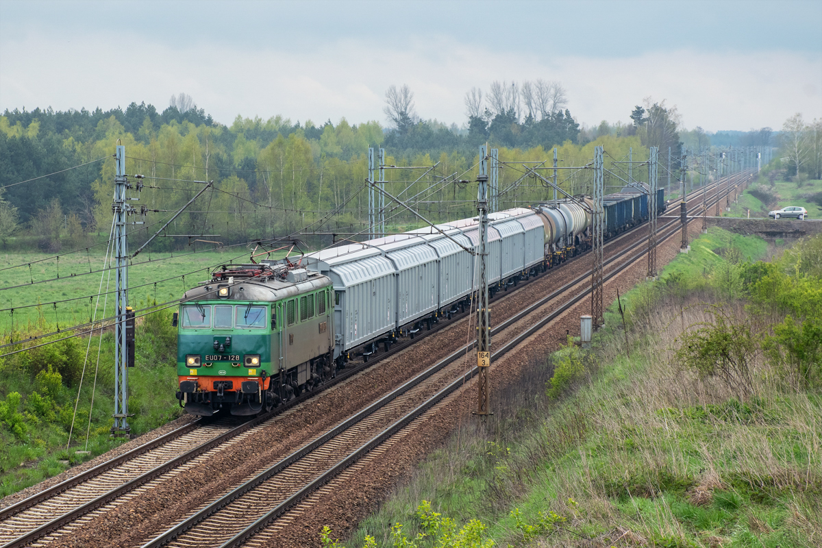 EU07-128 [PKP Cargo]