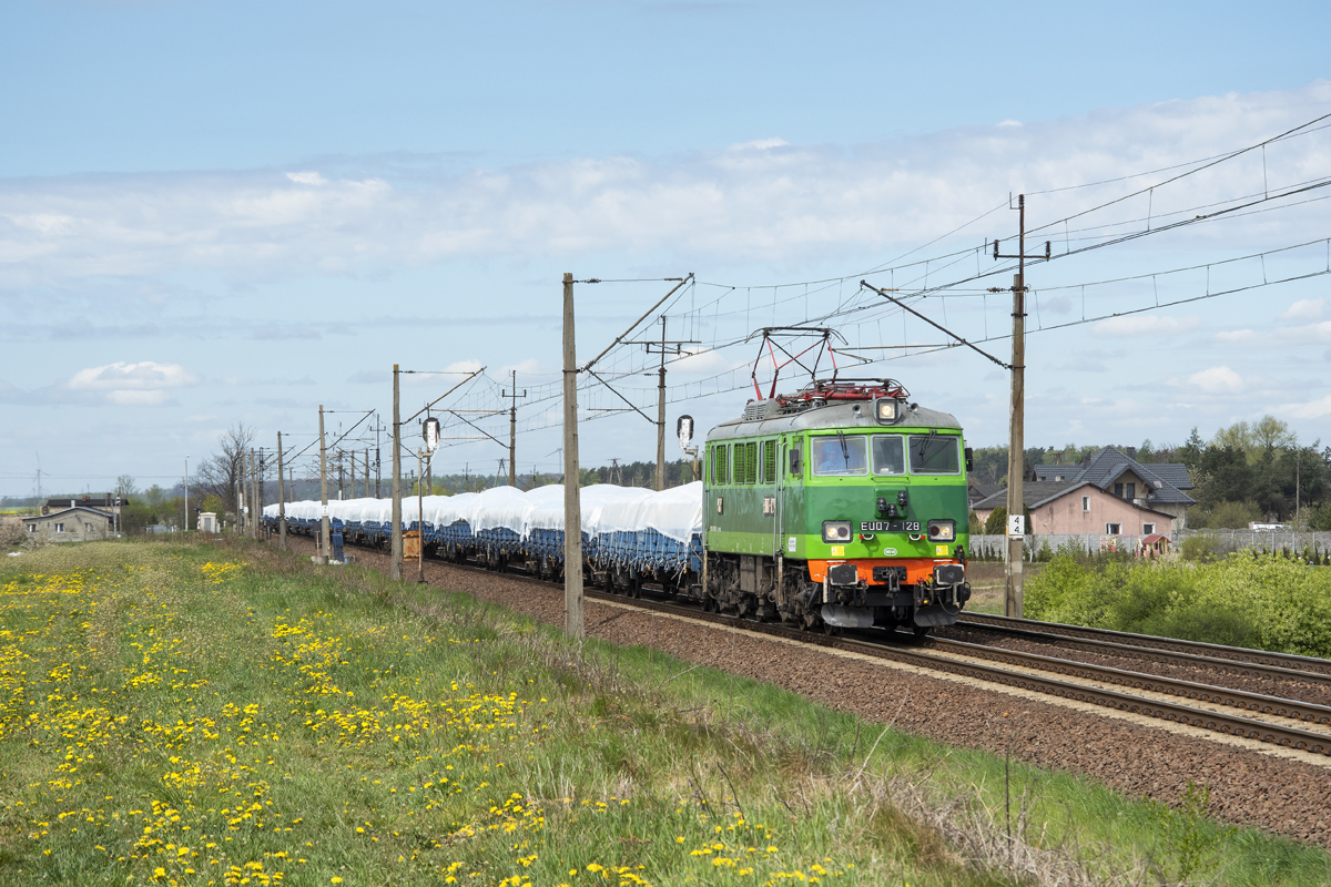 EU07-128 [PKP Cargo]