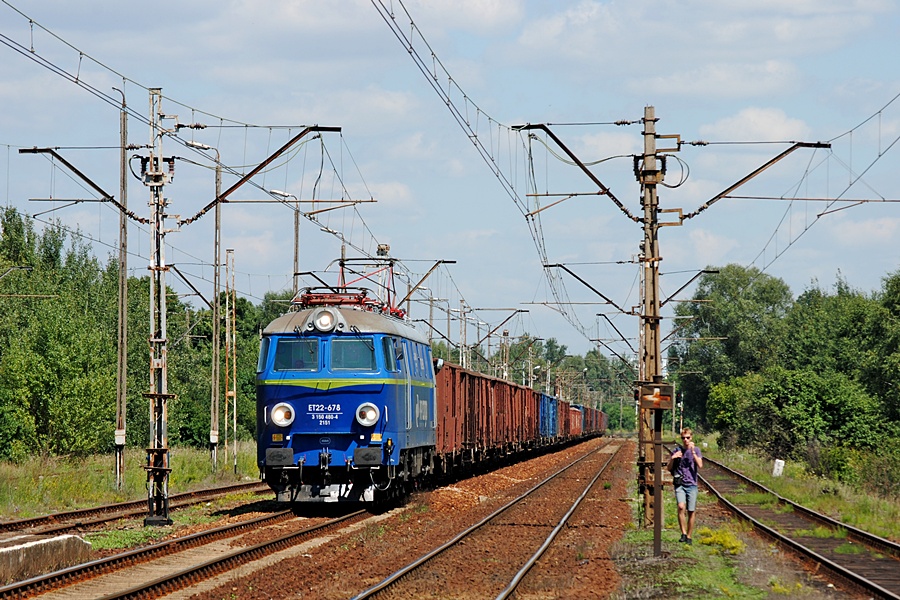 ET22-678 [PKP Cargo]