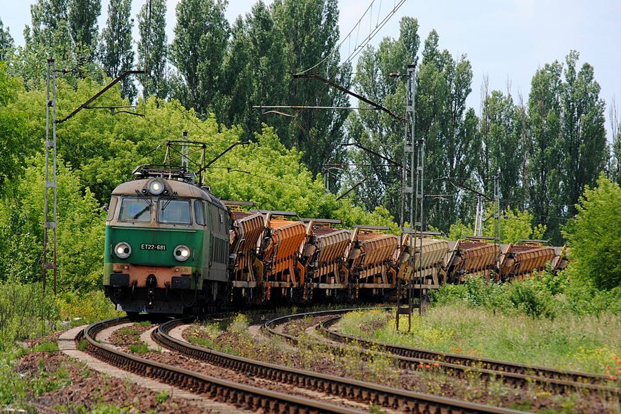 ET22-681 [PKP Cargo]