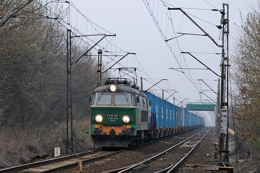 ET22-821 [PKP Cargo]