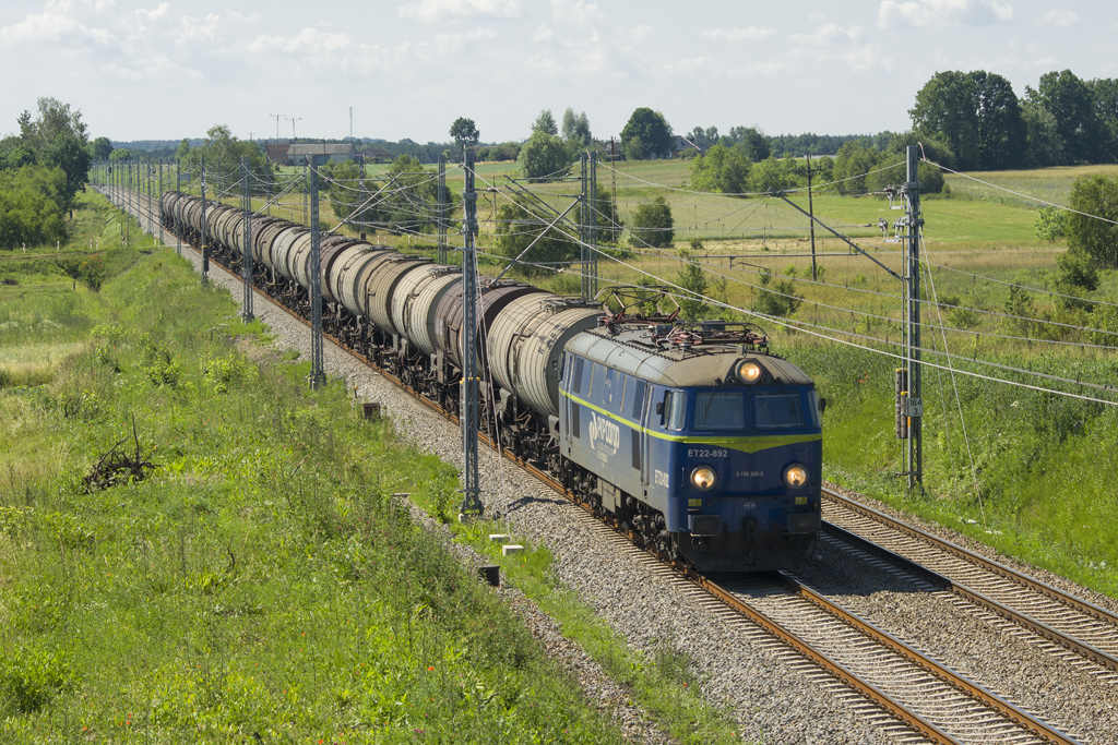 ET22-892 [PKP Cargo]