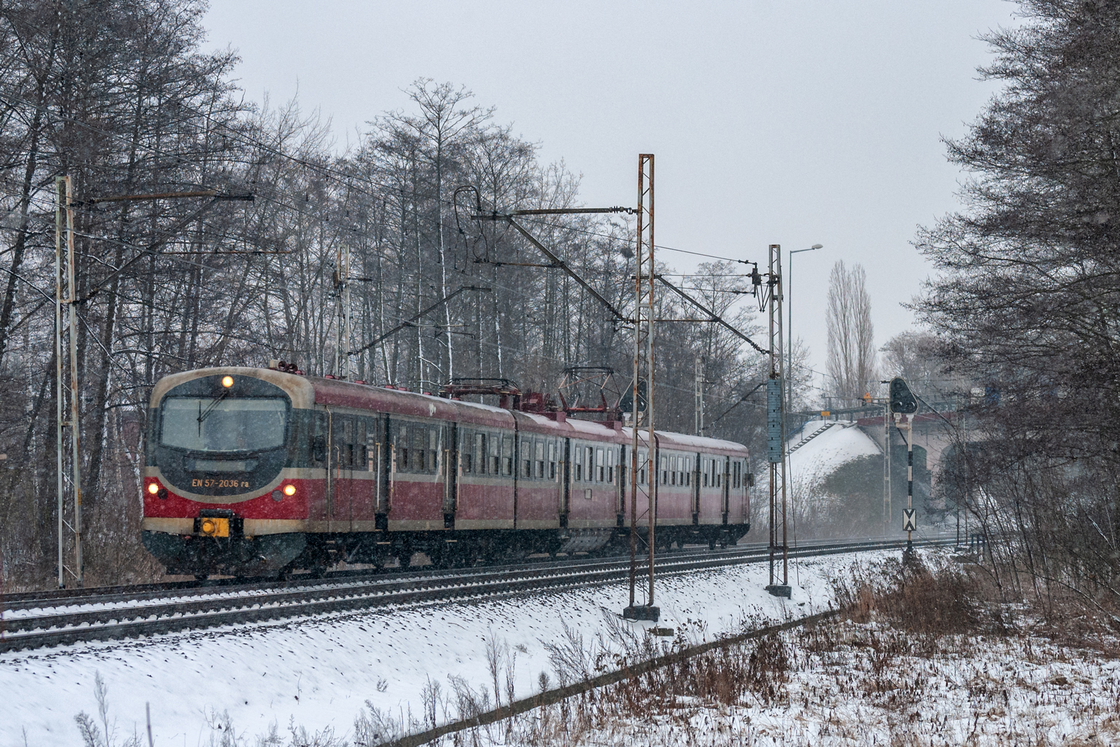 EN57-2036 [Przewozy Regionalne]