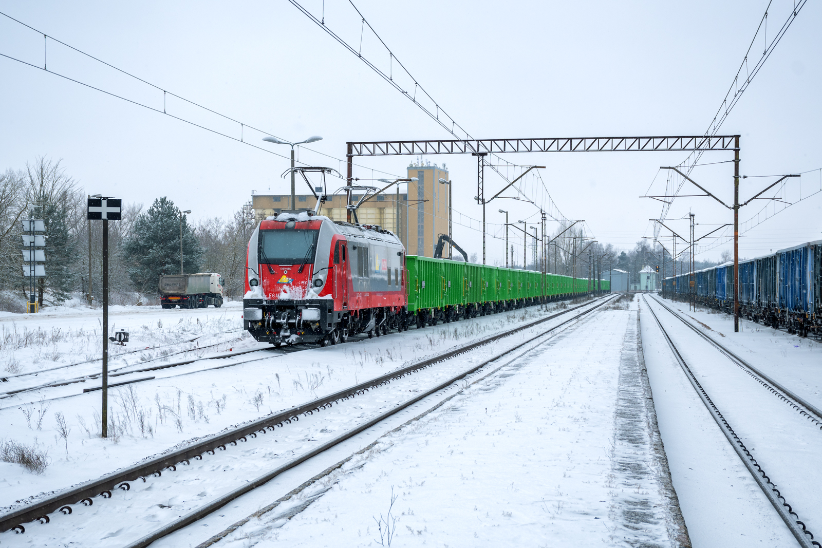 E6ACTadb-026 [Karpiel]