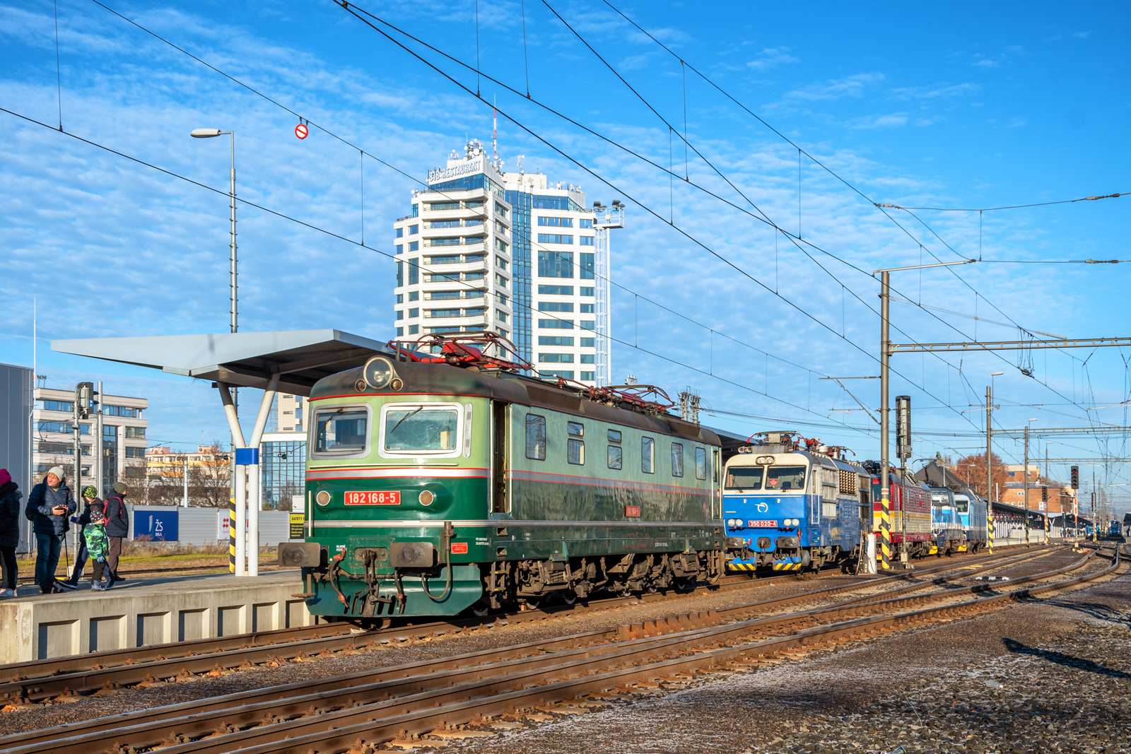 182 168-5 [CD Cargo]