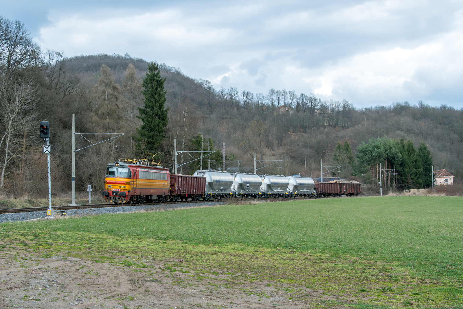 240 038-0 [ZSSK Cargo]
