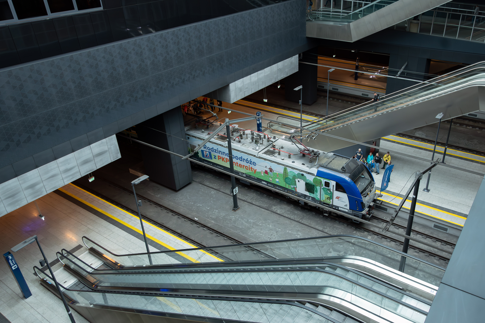 EU200-001 [PKP InterCity]